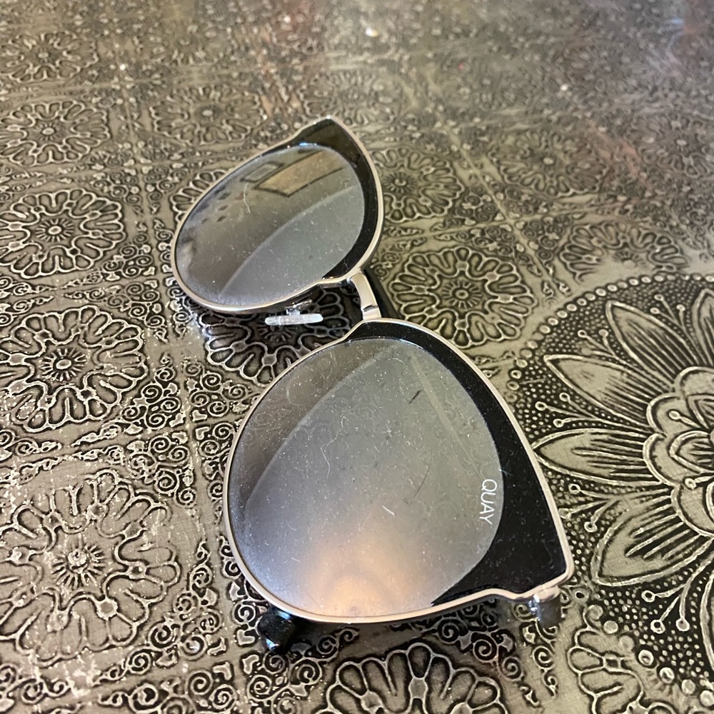 QUAY MIA BELLA SUNGLASSES